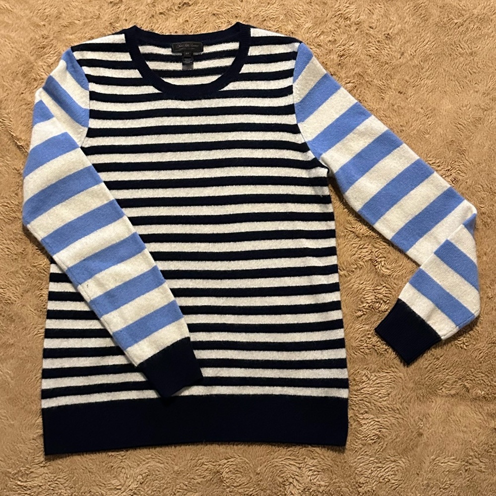 Saks fifth Avenue cashmere sweater in blue stripes